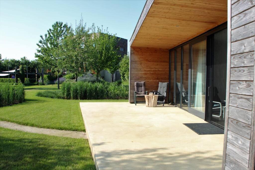Sfeervol Chalet Midden In De Natuur Halle Exterior photo